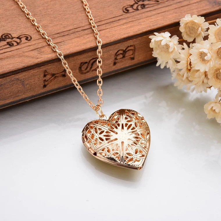 Dark Soul Heart Shape Alloy Pendant Necklace for Women