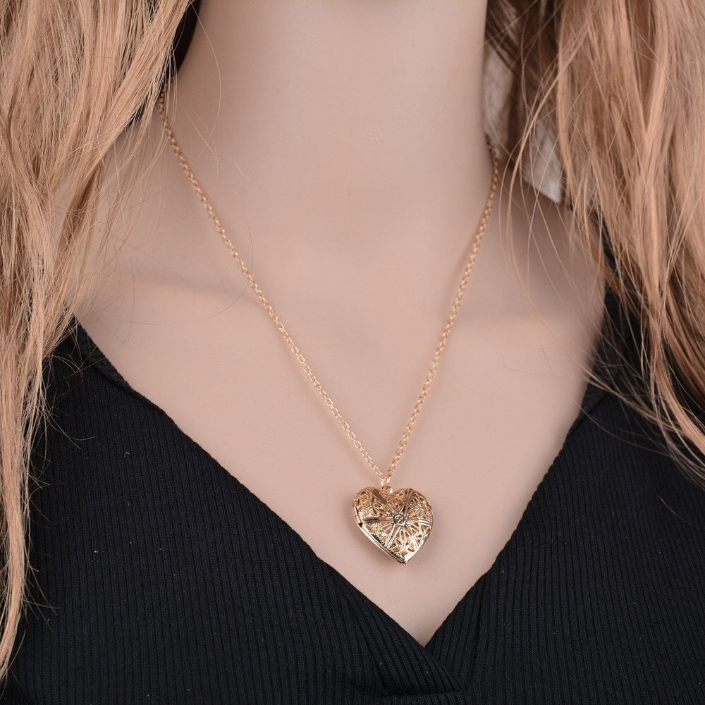 Dark Soul Heart Shape Alloy Pendant Necklace for Women