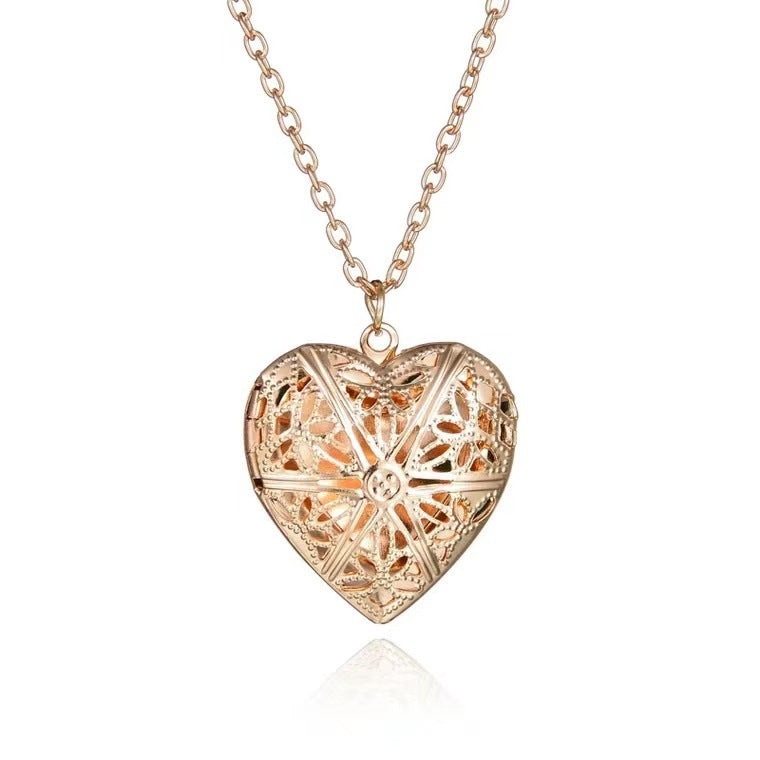 Dark Soul Heart Shape Alloy Pendant Necklace for Women
