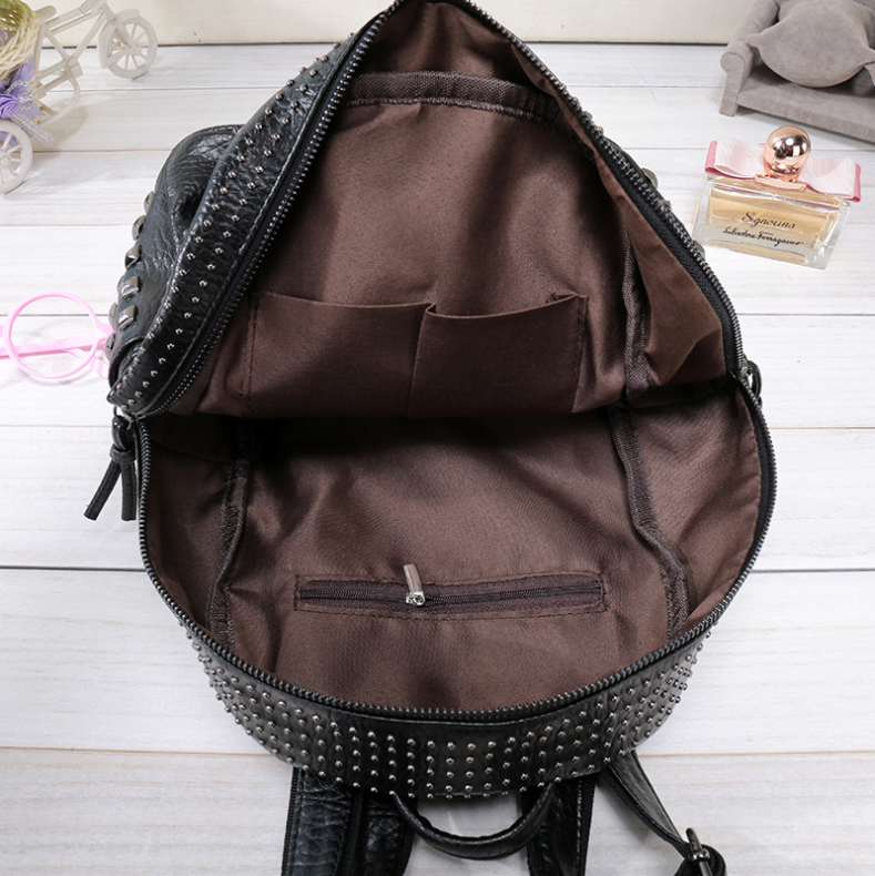 Plecak Dark Soul Rivet Washed Leather dla kobiet – stylowa torba podróżna i szkolna 
