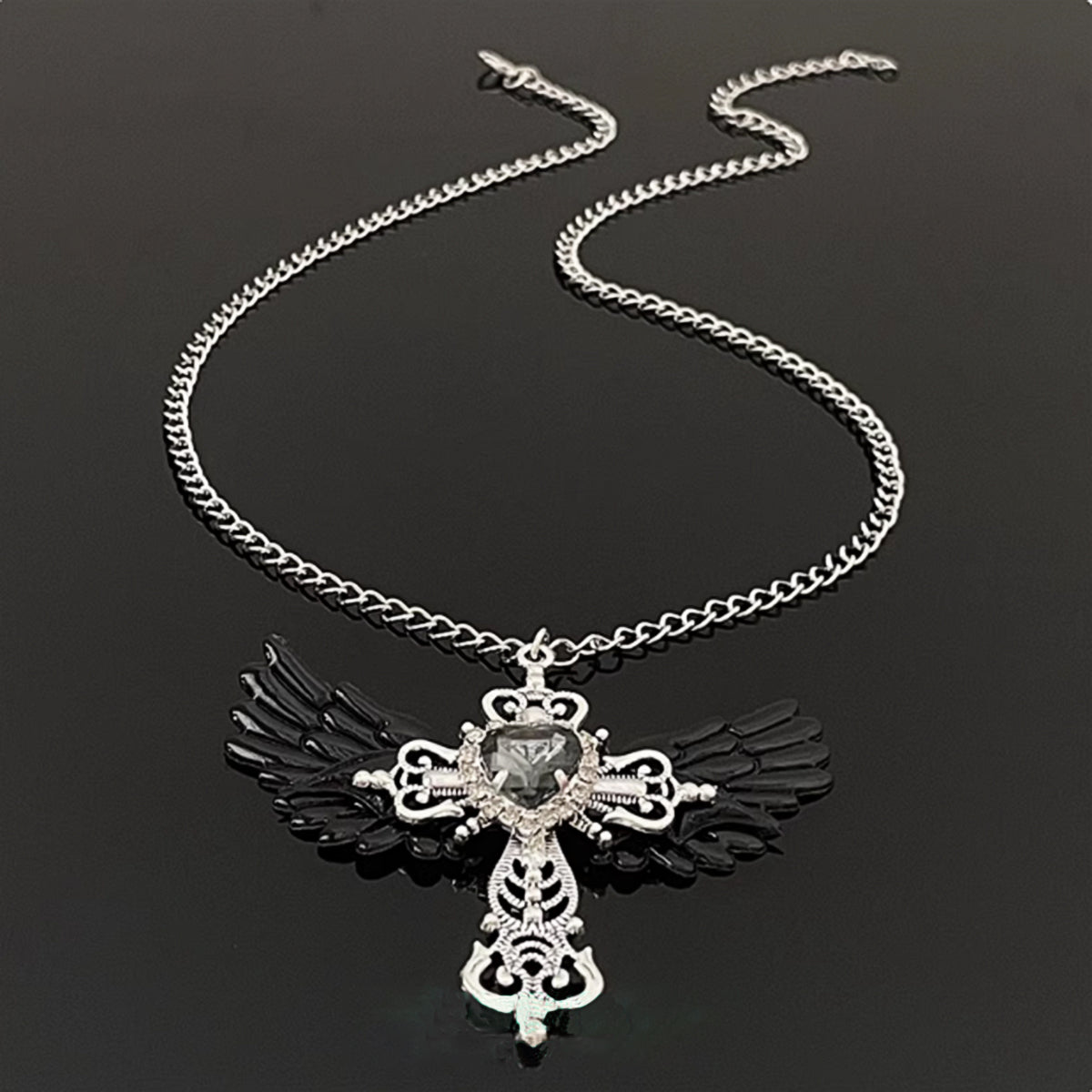 Naszyjnik z wisiorkiem Dark Soul Y2K Gothic Sweet Cross Wings – łańcuszek kablowy ze sztucznego kamienia szlachetnego 